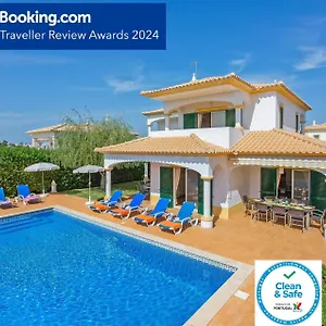 White Sands - Private Oasis, Heated Pool, Beaches & Strip Nearby , Albufeira Portugal